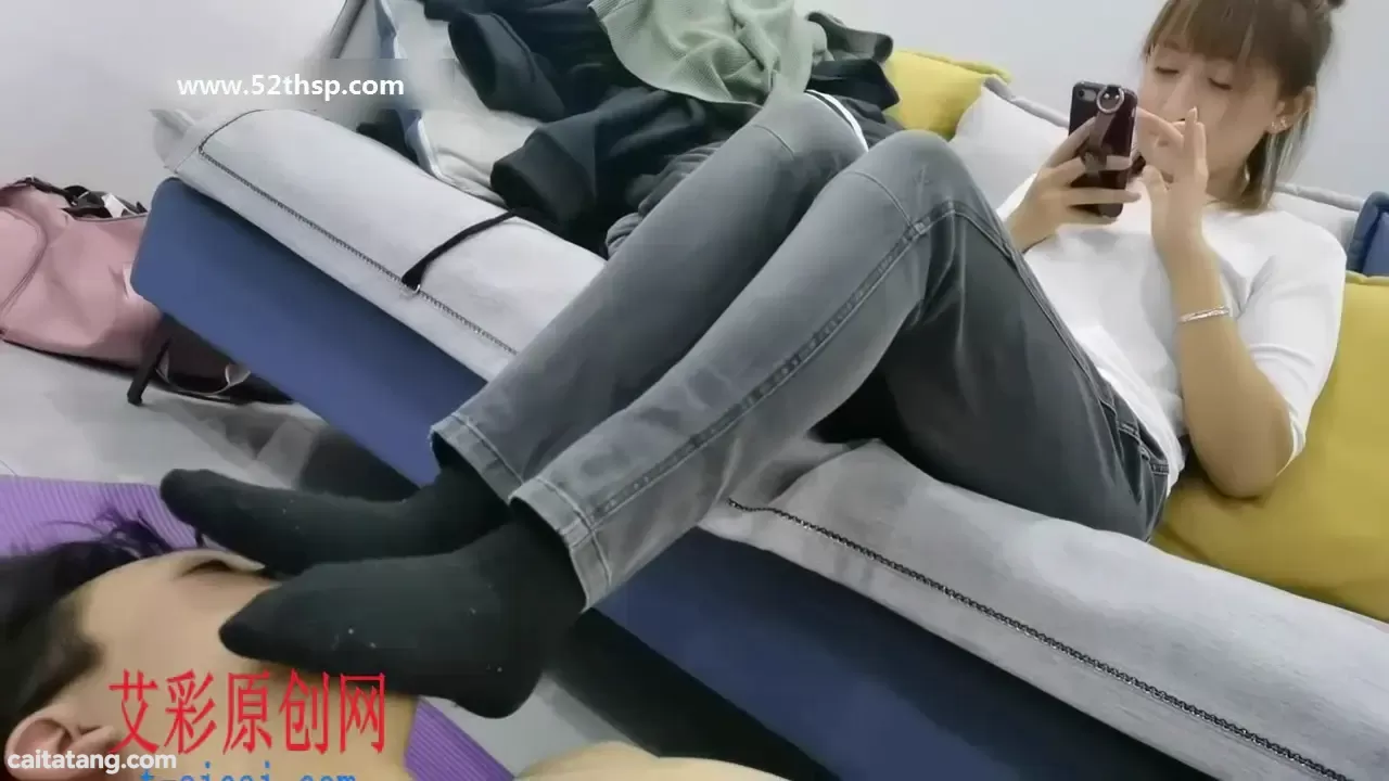 重度踩踏高跟鞋马丁靴棉袜.mp4_002501.410.webp